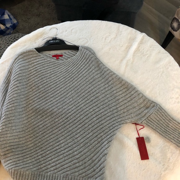 Sweater - Picture 4 of 5